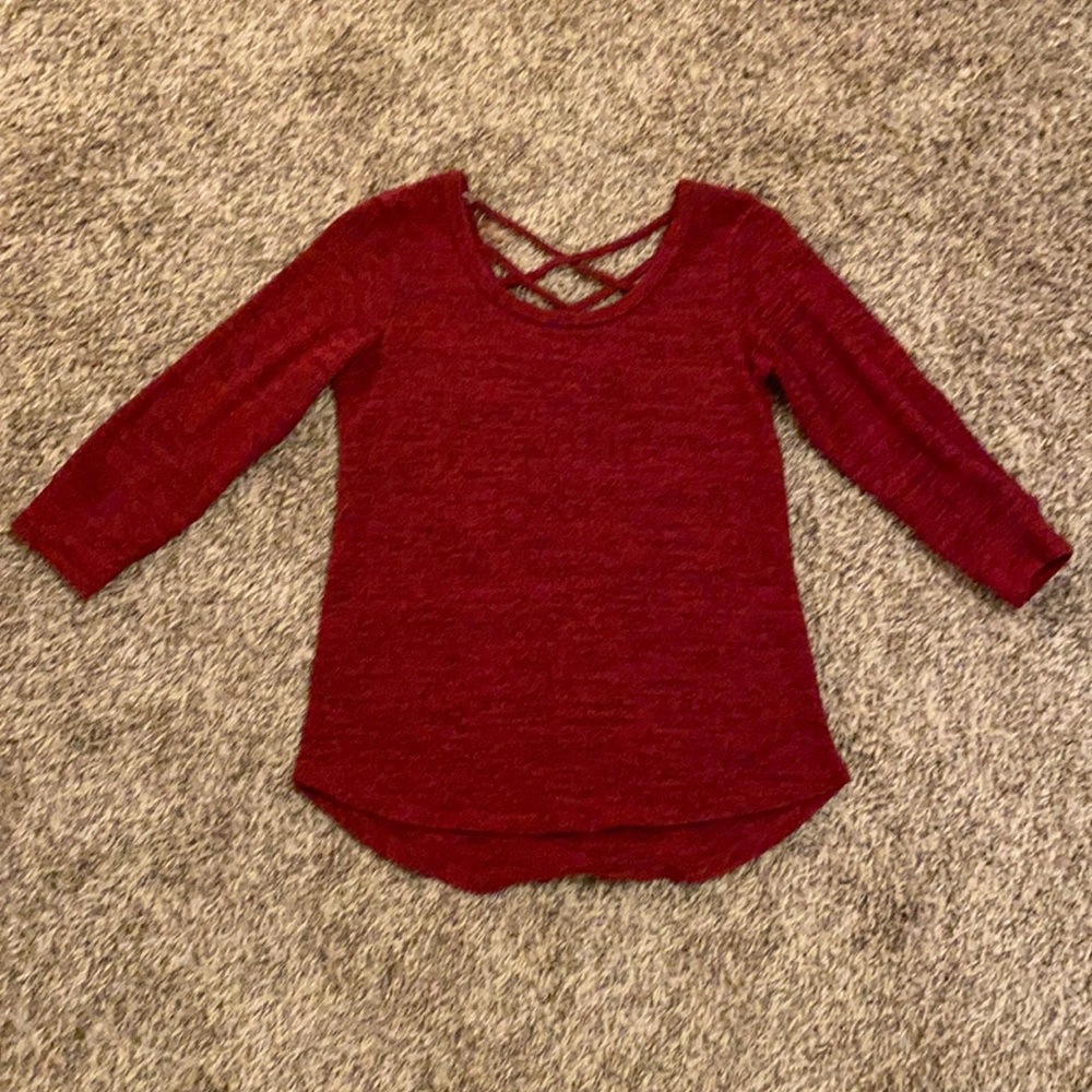 Red quarter length sleeve sweater, size small